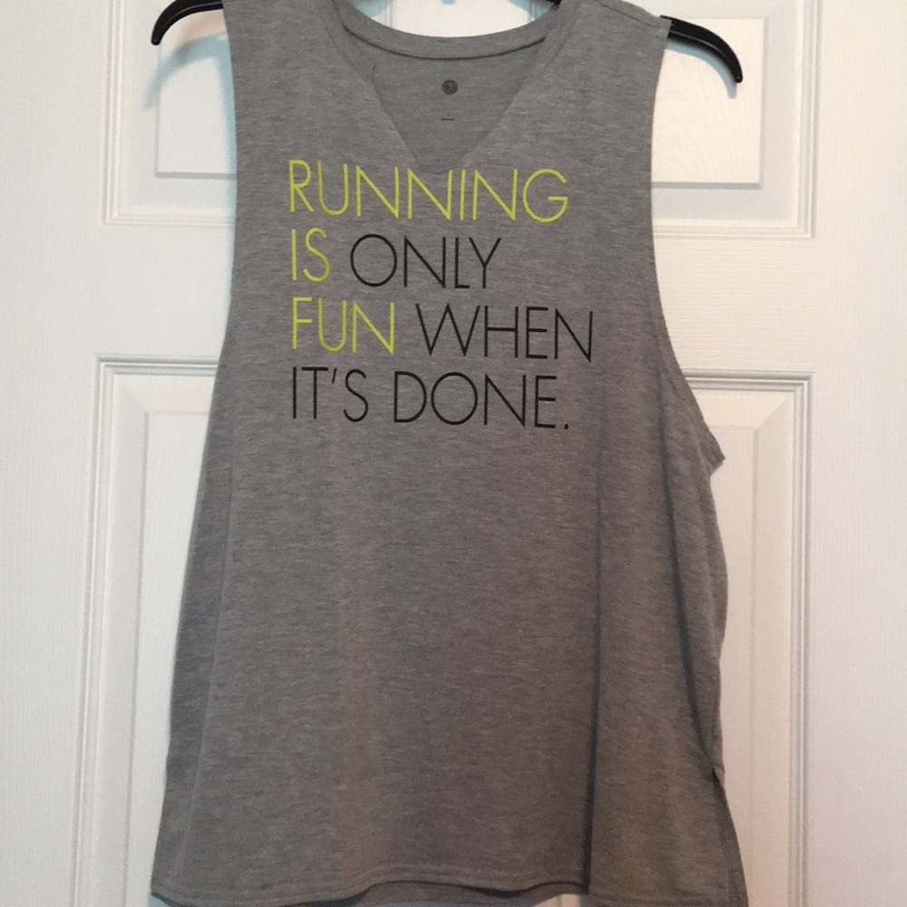 Sleeveless workout shirt